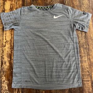 Nike Gray Short Sleeve Kids Tee